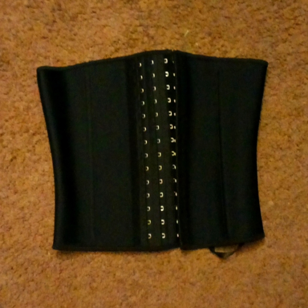 Waist trainer